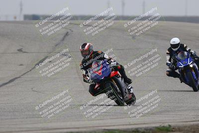 media/Nov-29-2025-TrackDaz (Sat) [[10ae2d9bce]]/B Group/Session 3 (Outside Grapevine)/